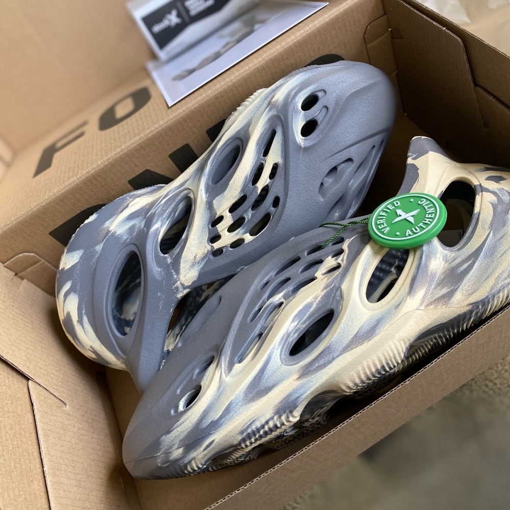 Yeezy Foam Runner ✨